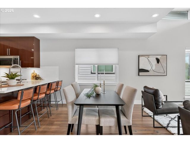 6745 Se GENROSA St, Hillsboro, OR 97123