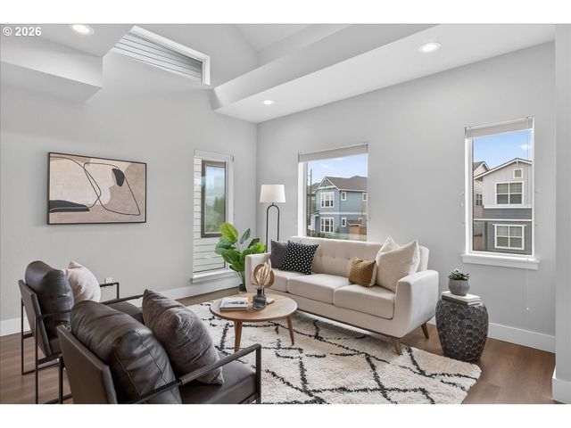 6745 Se GENROSA St, Hillsboro, OR 97123