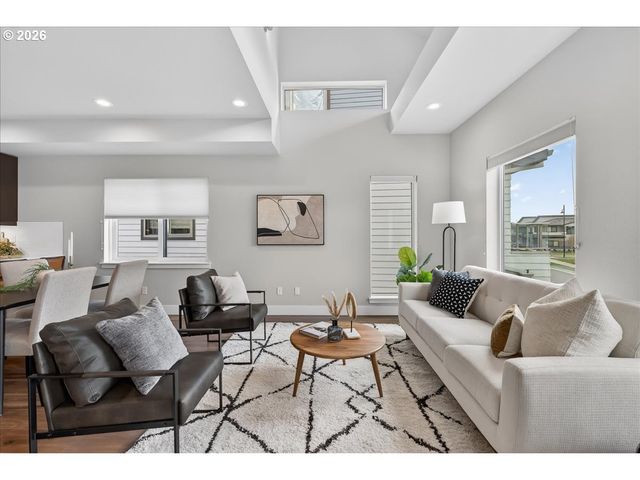 6745 Se GENROSA St, Hillsboro, OR 97123