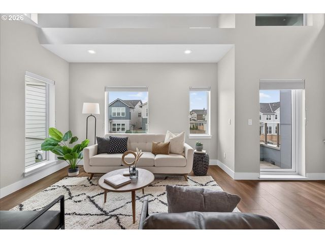 6745 Se GENROSA St, Hillsboro, OR 97123