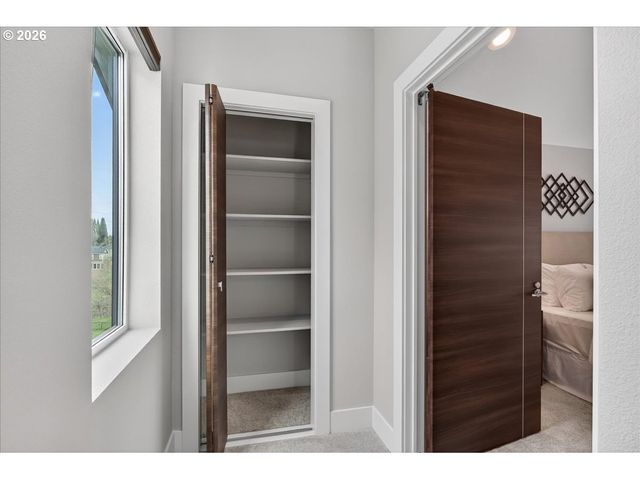 6745 Se GENROSA St, Hillsboro, OR 97123