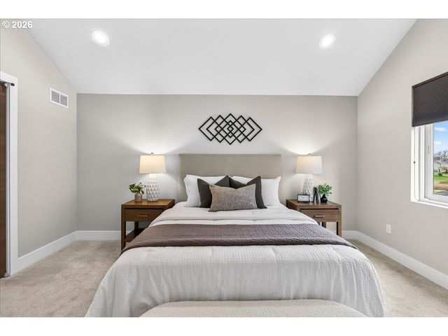 6745 Se GENROSA St, Hillsboro, OR 97123