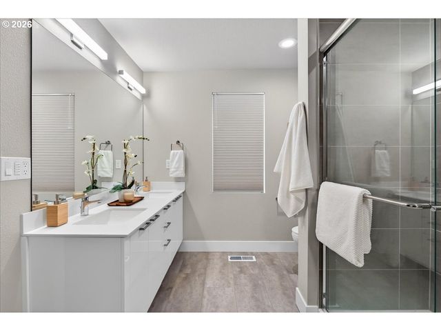 6745 Se GENROSA St, Hillsboro, OR 97123