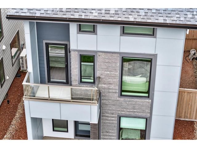 6745 Se GENROSA St, Hillsboro, OR 97123