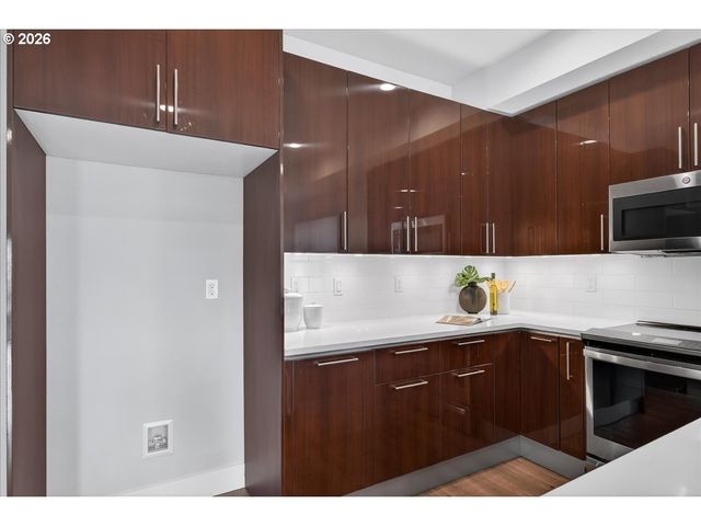 6745 Se GENROSA St, Hillsboro, OR 97123