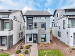 6745 Se GENROSA St, Hillsboro, OR 97123