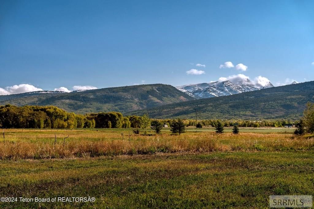 Image 10 of property listing at 6688 Fox Meadow Drive, Victor, ID 83455