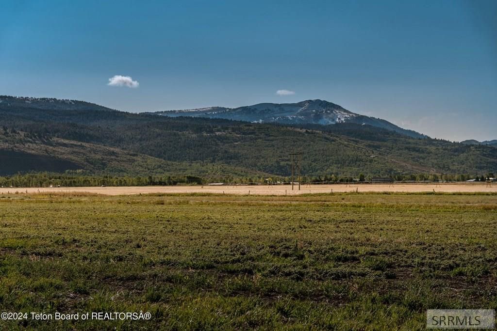 Image 6 of property listing at 6688 Fox Meadow Drive, Victor, ID 83455