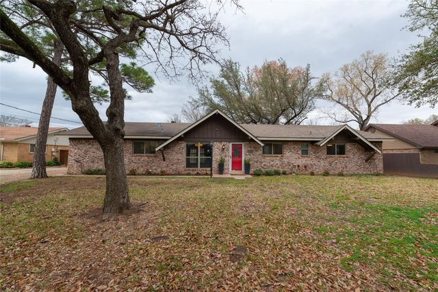 2124 Ridge Lane, Grapevine, TX 76051