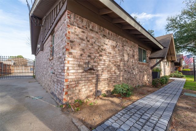 2124 Ridge Lane, Grapevine, TX 76051