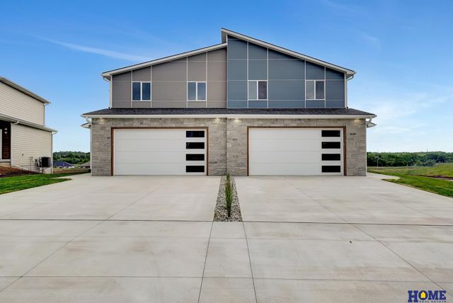 10856 Legends Lane, Lincoln, NE 68527