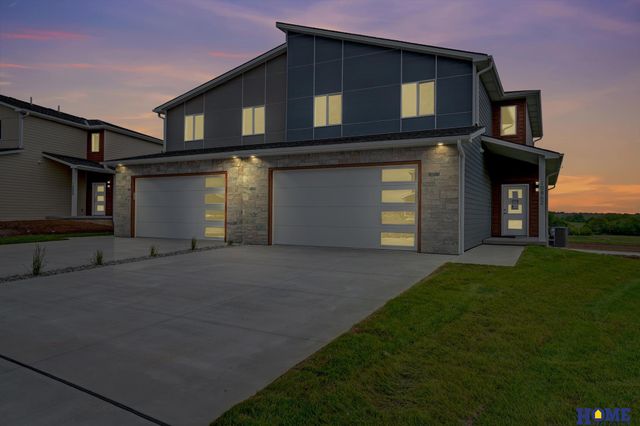 10856 Legends Lane, Lincoln, NE 68527