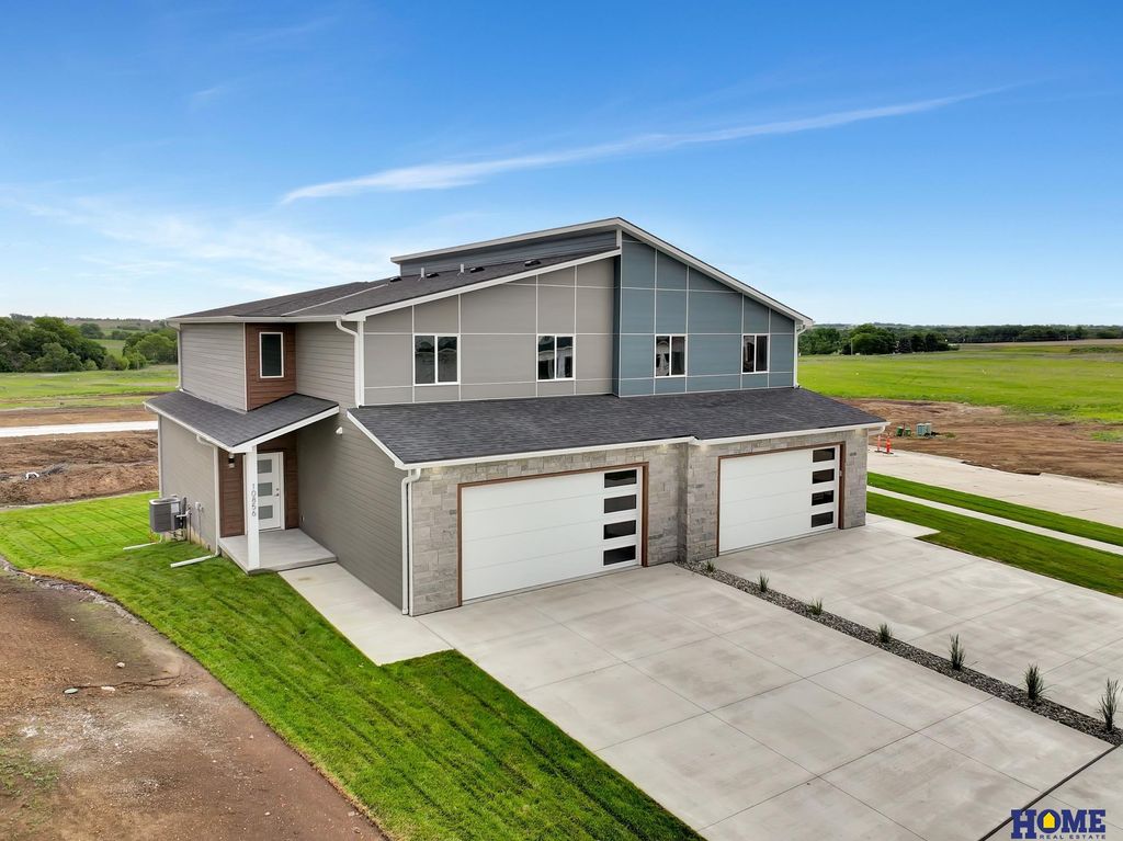 10856 Legends Lane, Lincoln, NE 68527