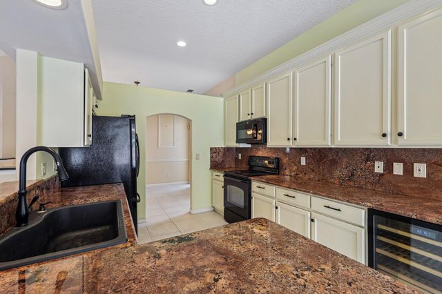 3709 NW Royal Oak Drive, Jensen Beach, FL 34957