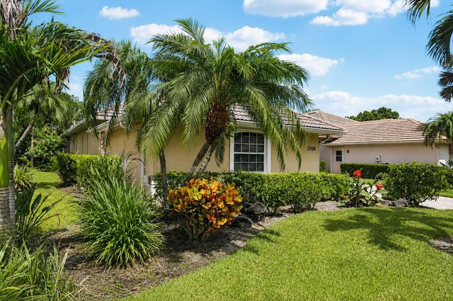 3709 NW Royal Oak Drive, Jensen Beach, FL 34957
