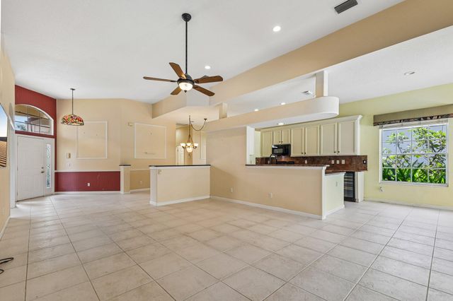 3709 NW Royal Oak Drive, Jensen Beach, FL 34957