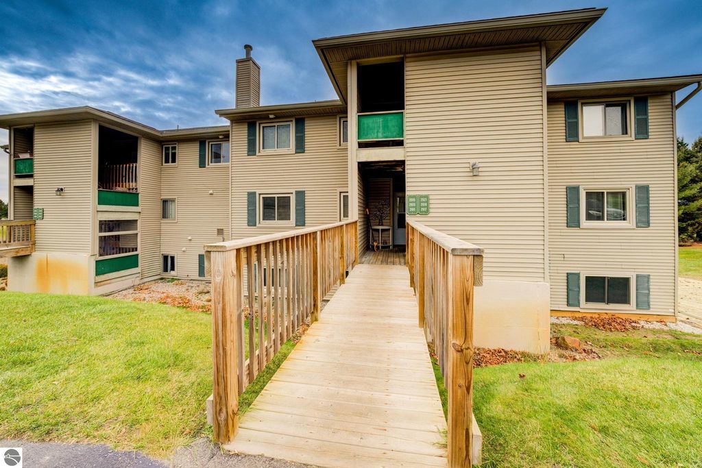 Image 2 of property listing at 2611 Green Meadows Drive, Traverse City, MI 49685