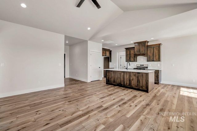 961 Gregory Way, Twin Falls, ID 83301