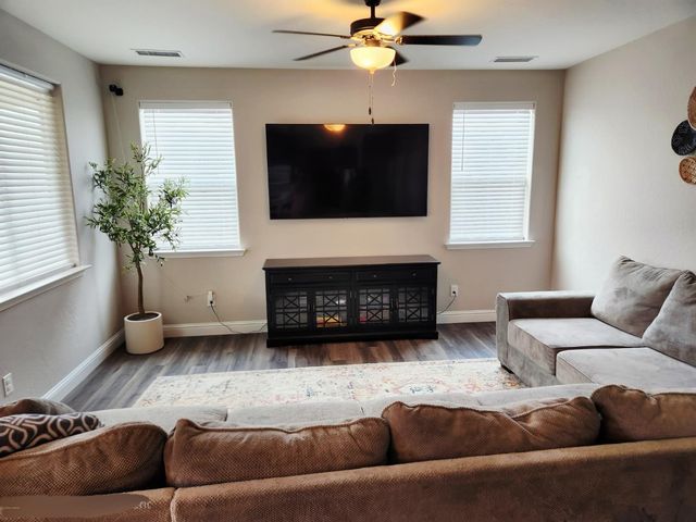 838 Shasta Street, Madera, CA 93638