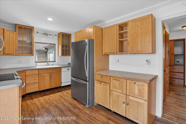 1031 Bement Street, Lansing, MI 48912
