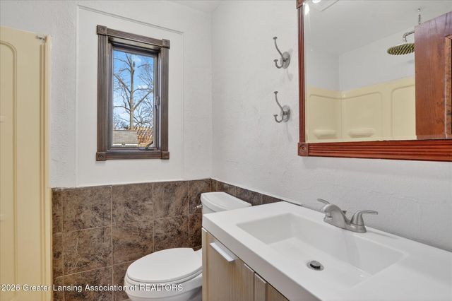 1031 Bement Street, Lansing, MI 48912