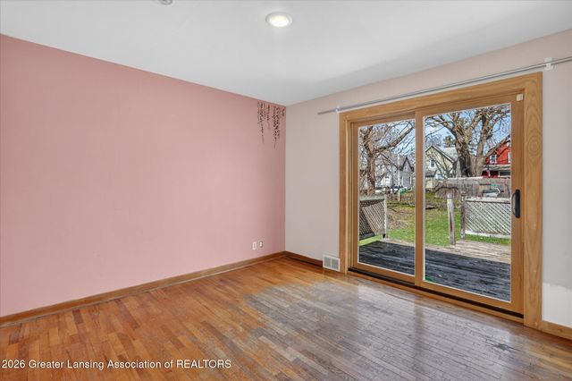 1031 Bement Street, Lansing, MI 48912