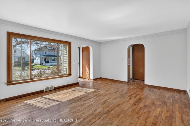 1031 Bement Street, Lansing, MI 48912