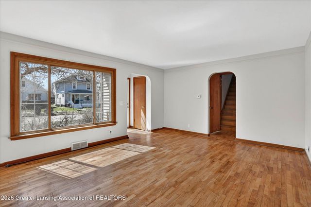 1031 Bement Street, Lansing, MI 48912