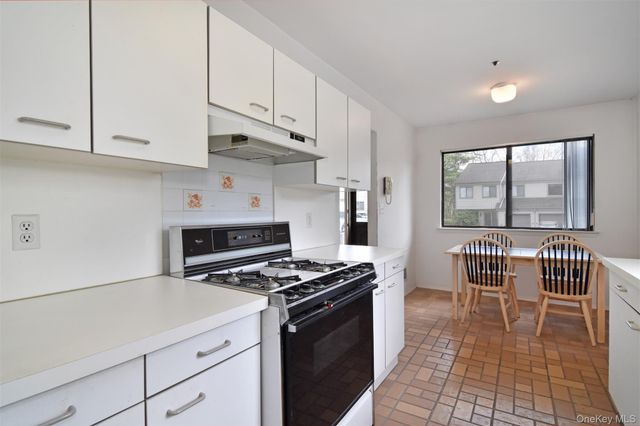 1501 Hunters Run, Dobbs Ferry, NY 10522