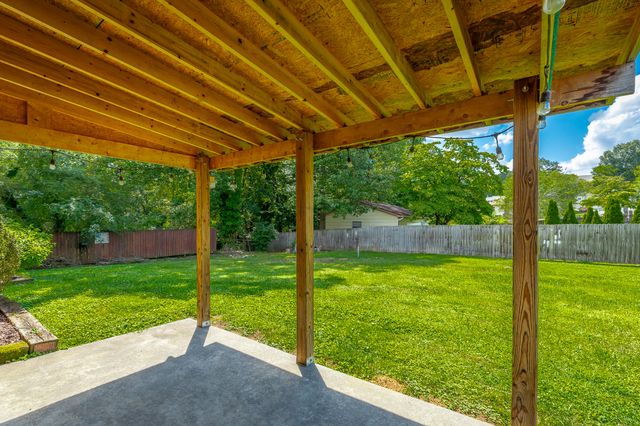 9329 Charbar Circle, Chattanooga, TN 37421