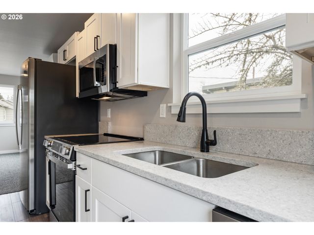 5373 FAITH Ave, Salem, OR 97305