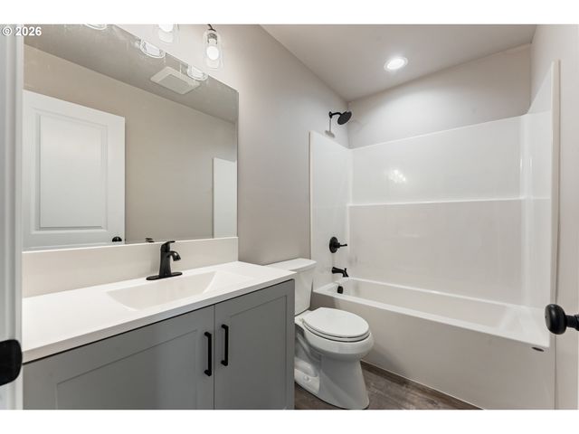 5373 FAITH Ave, Salem, OR 97305