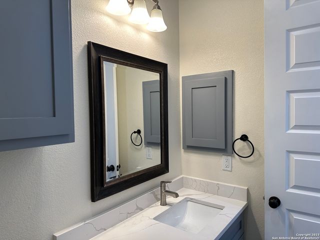 6014 COVERS COVE, Cibolo, TX 78108