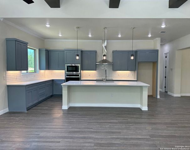 6014 COVERS COVE, Cibolo, TX 78108