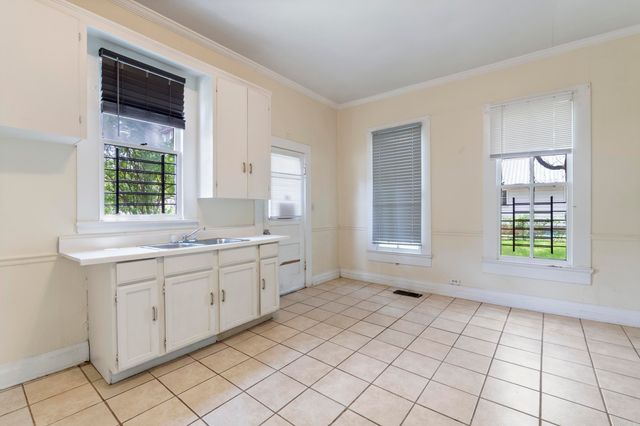 1800 W Short 17th Street, North Little Rock, AR 72114