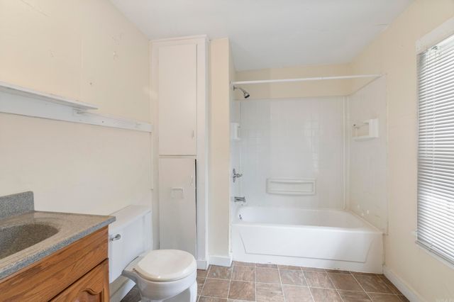 1800 W Short 17th Street, North Little Rock, AR 72114