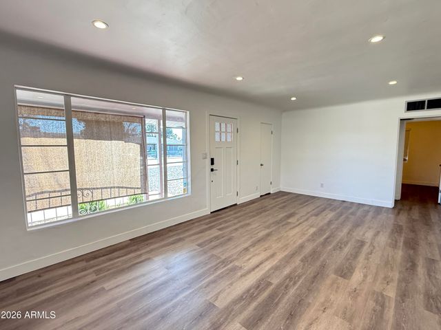 102 W 8TH Place, Mesa, AZ 85201