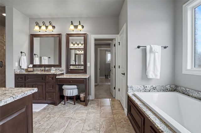 519 N 84th Place, Broken Arrow, OK 74014