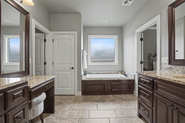 519 N 84th Place, Broken Arrow, OK 74014