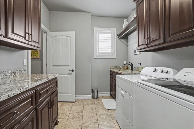 519 N 84th Place, Broken Arrow, OK 74014