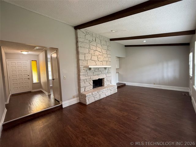7880 N 120th East Avenue, Owasso, OK 74055