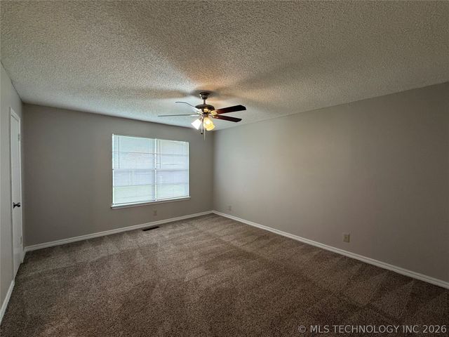7880 N 120th East Avenue, Owasso, OK 74055