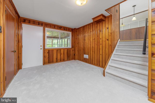 1113 W VALLEYBROOK RD, Cherry Hill, NJ 08034