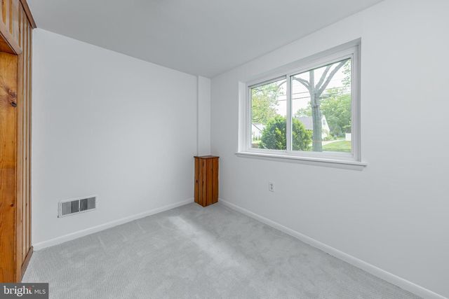 1113 W VALLEYBROOK RD, Cherry Hill, NJ 08034