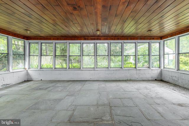 1113 W VALLEYBROOK RD, Cherry Hill, NJ 08034