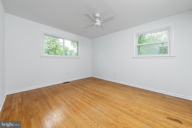 1113 W VALLEYBROOK RD, Cherry Hill, NJ 08034