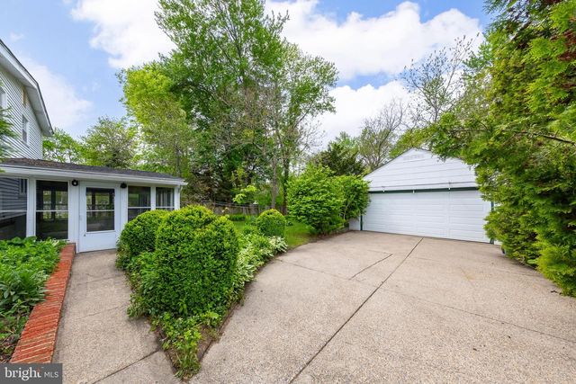 1113 W VALLEYBROOK RD, Cherry Hill, NJ 08034