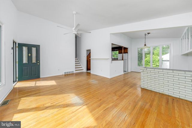 1113 W VALLEYBROOK RD, Cherry Hill, NJ 08034