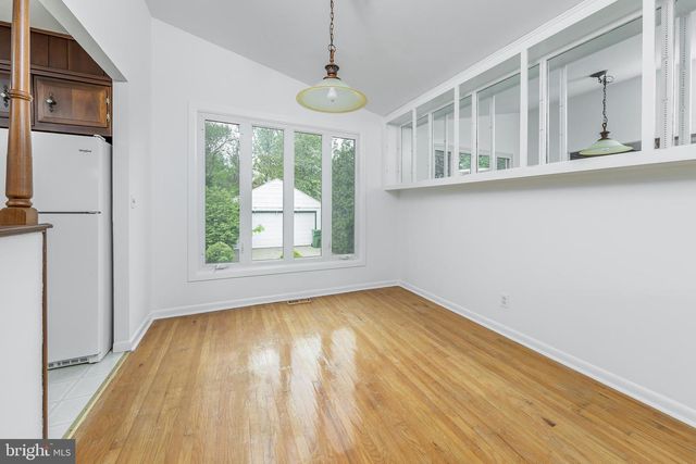 1113 W VALLEYBROOK RD, Cherry Hill, NJ 08034