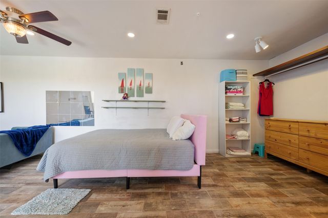 6903 Deatonhill DR 15, Austin, TX 78745